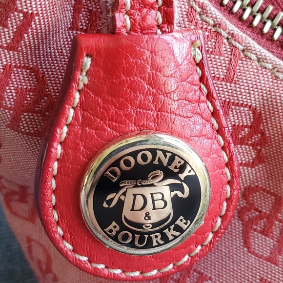 Red Dooney and Bourke bucket handbag - Picture 6 of 10